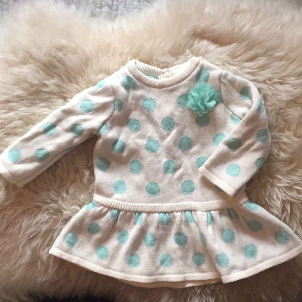 Vguc sweater dress. Perfect for the winter baby.